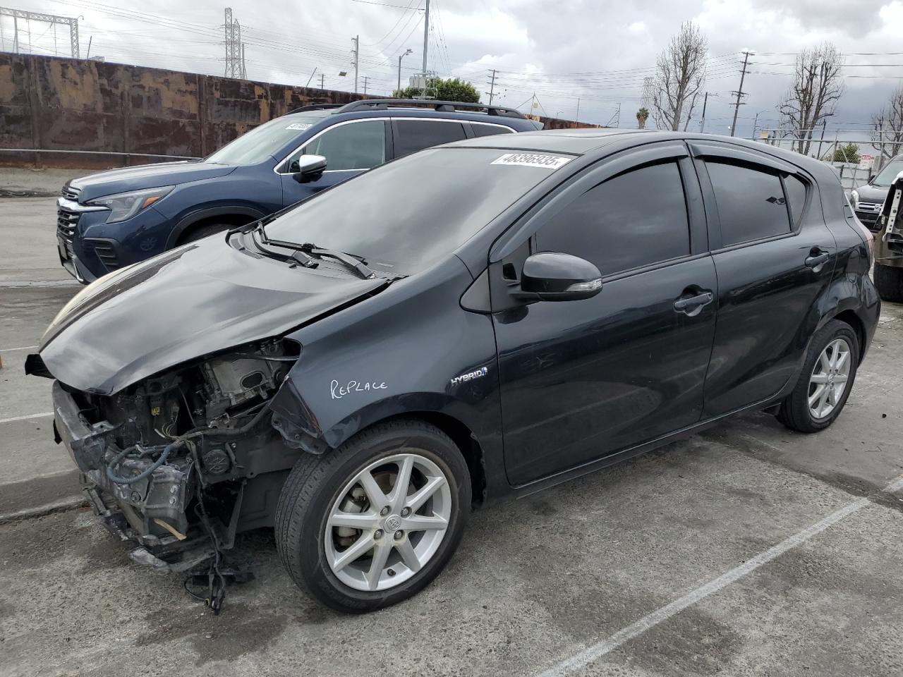 TOYOTA PRIUS C 2015