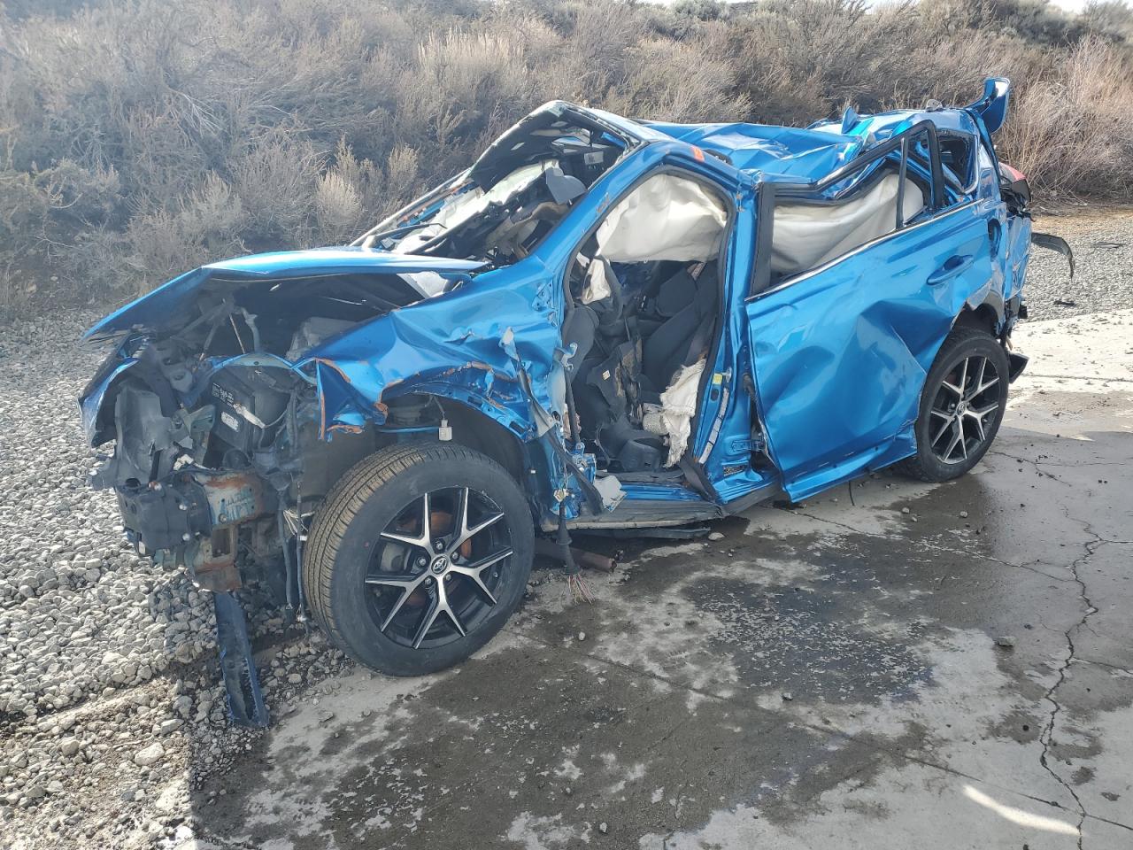 TOYOTA RAV4 SE 2016