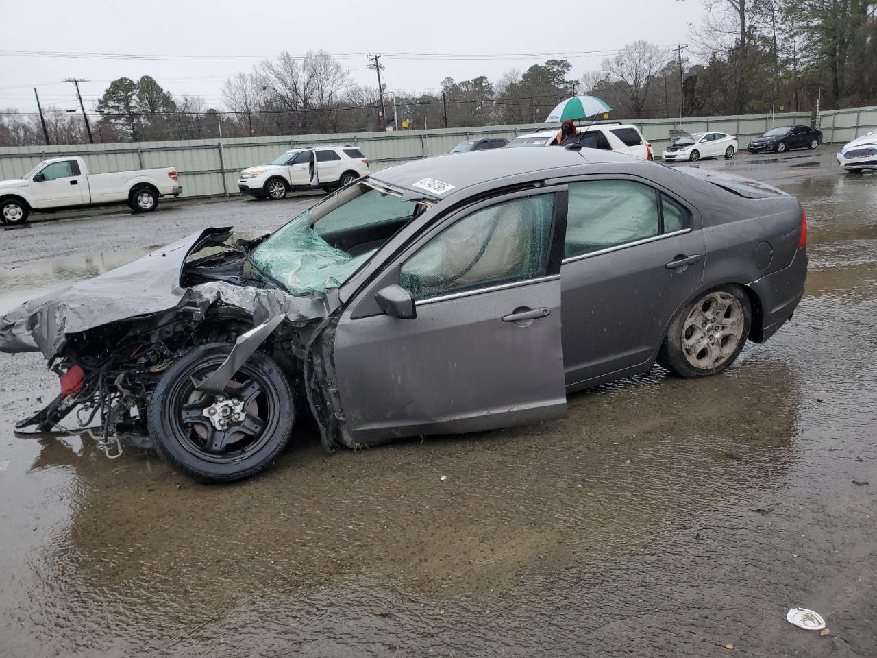FORD FUSION SE 2011