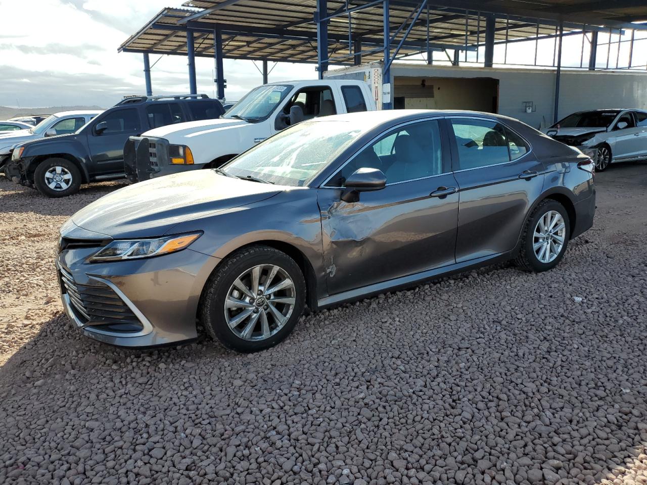 TOYOTA CAMRY LE 2023