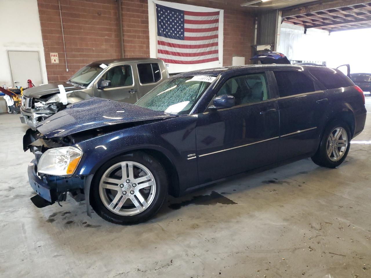 DODGE MAGNUM R/T 2005