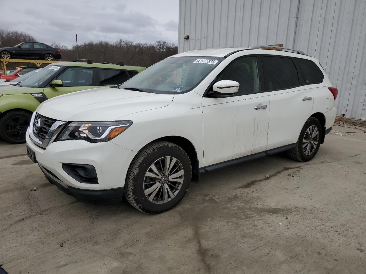 NISSAN PATHFINDER 2019