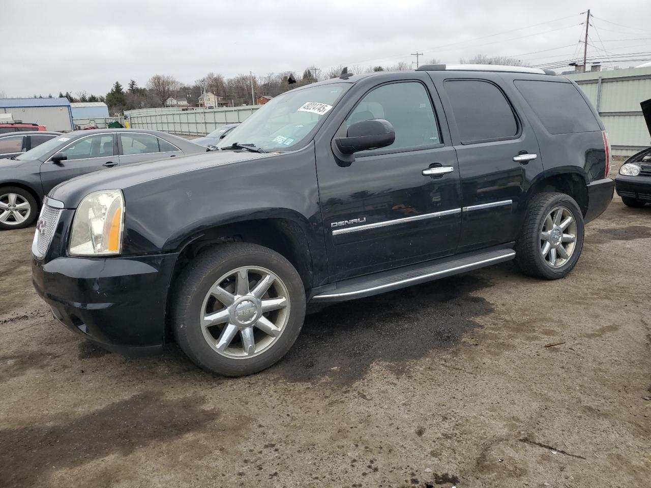 GMC YUKON DENA 2013