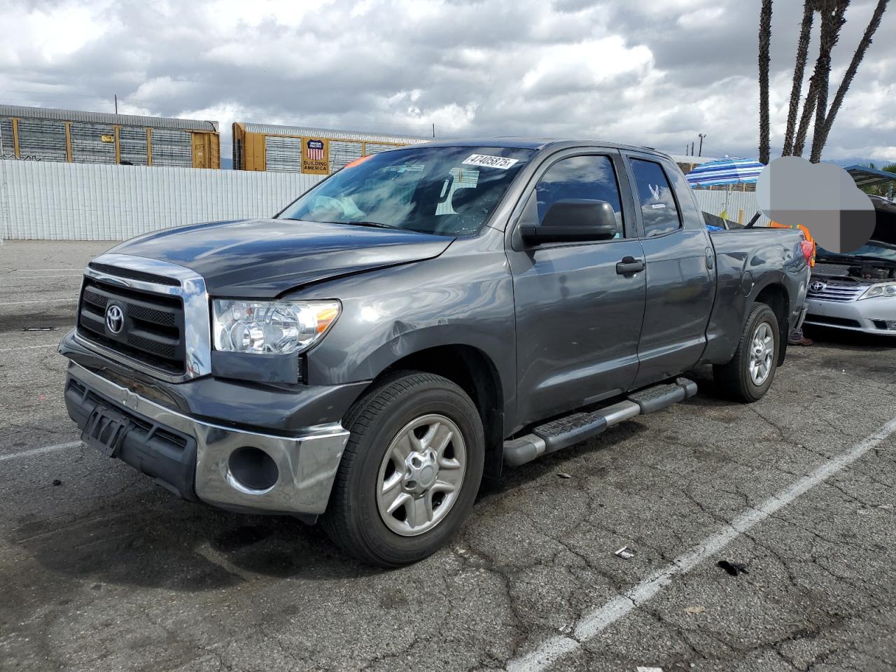 TOYOTA TUNDRA DOU 2011