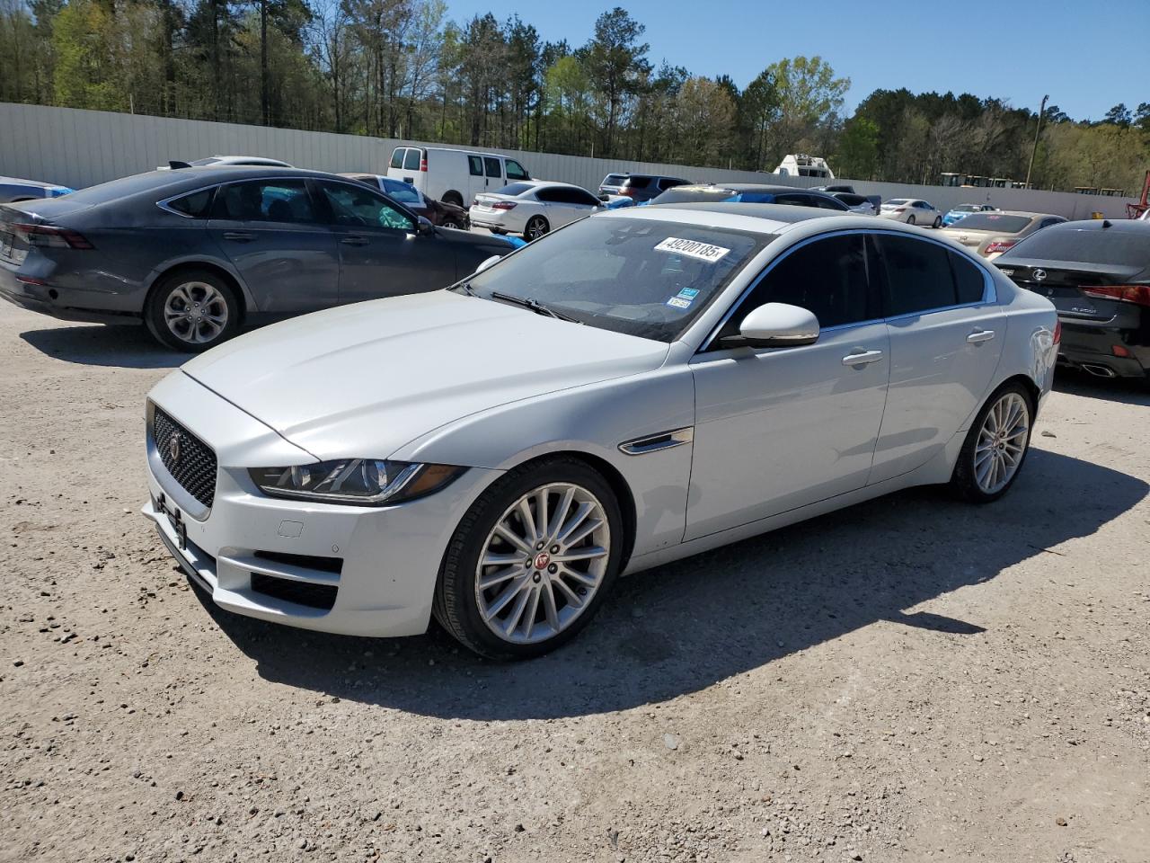 JAGUAR XE FIRST E 2017