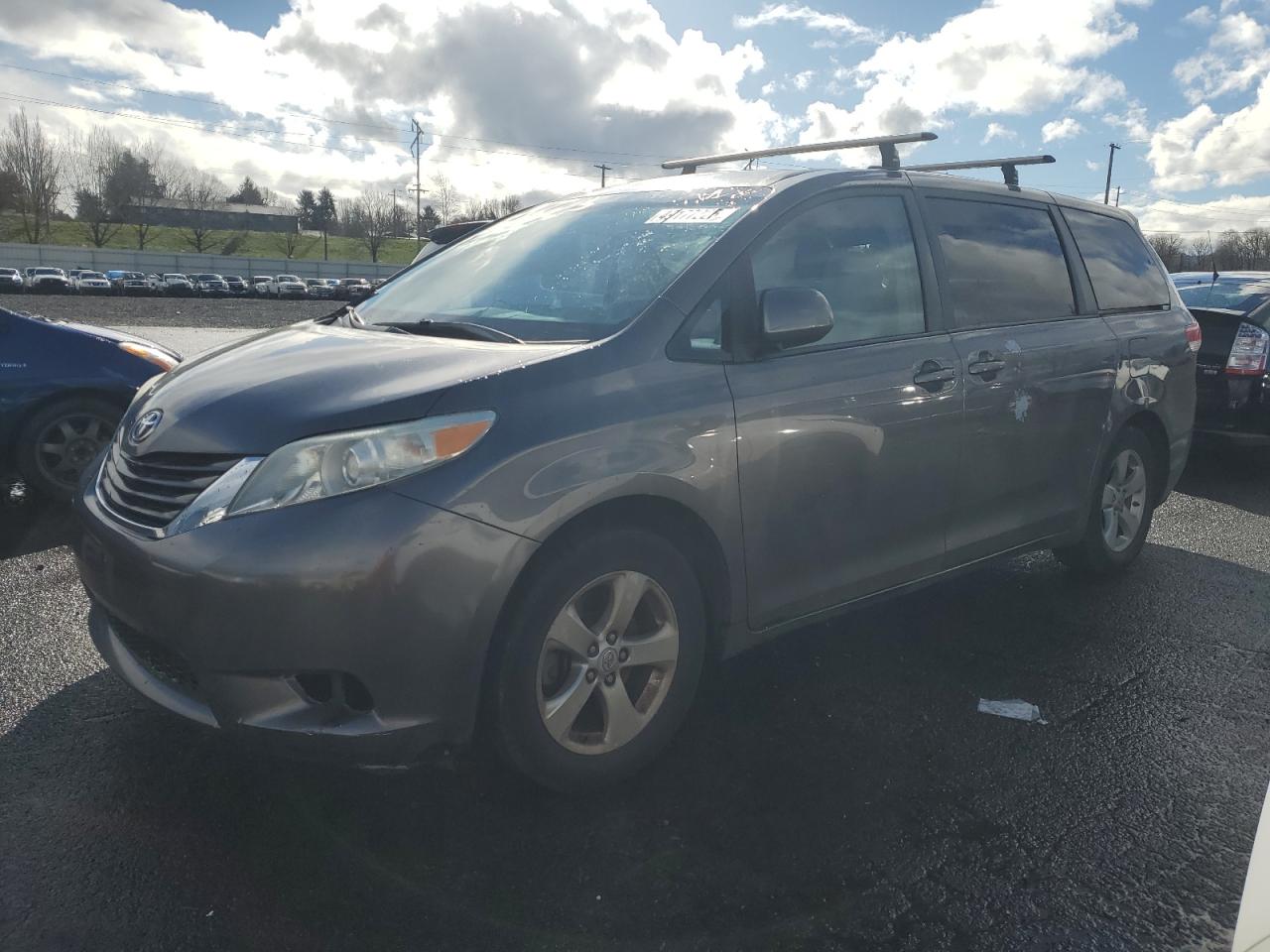 TOYOTA SIENNA BAS 2011