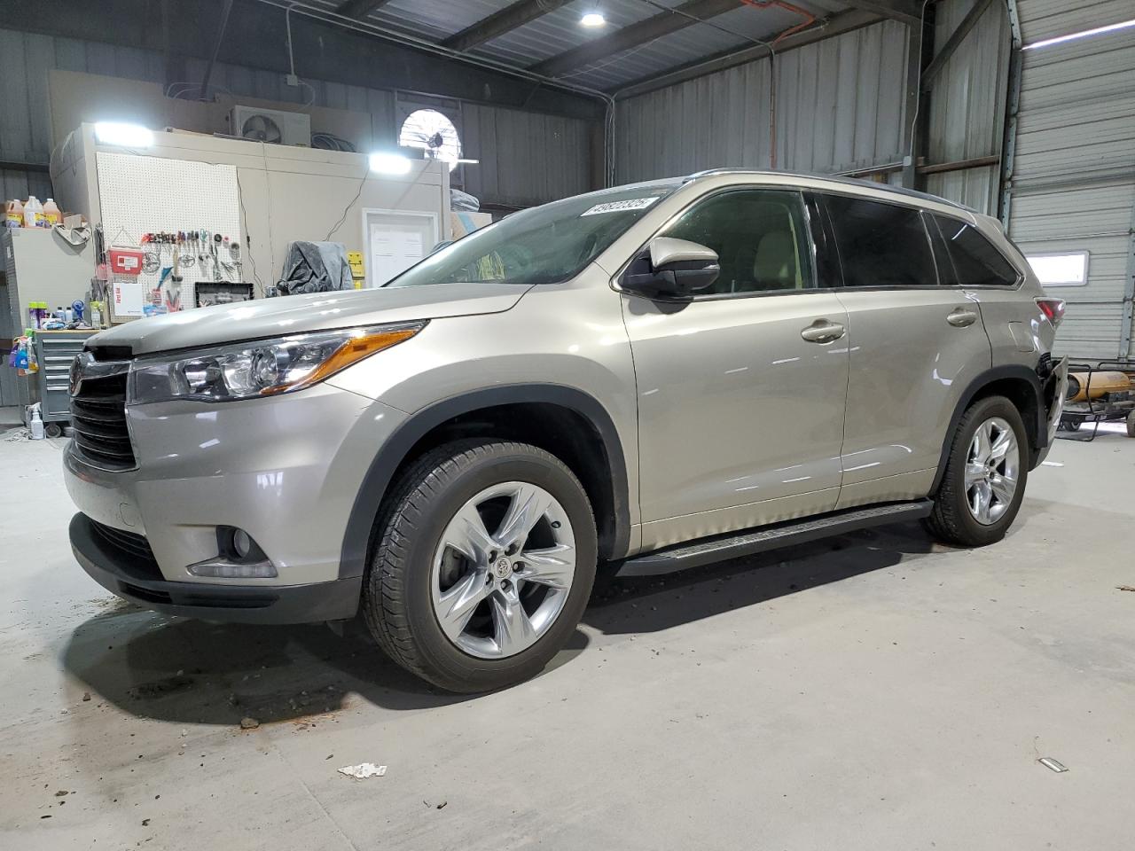 TOYOTA HIGHLANDER 2015