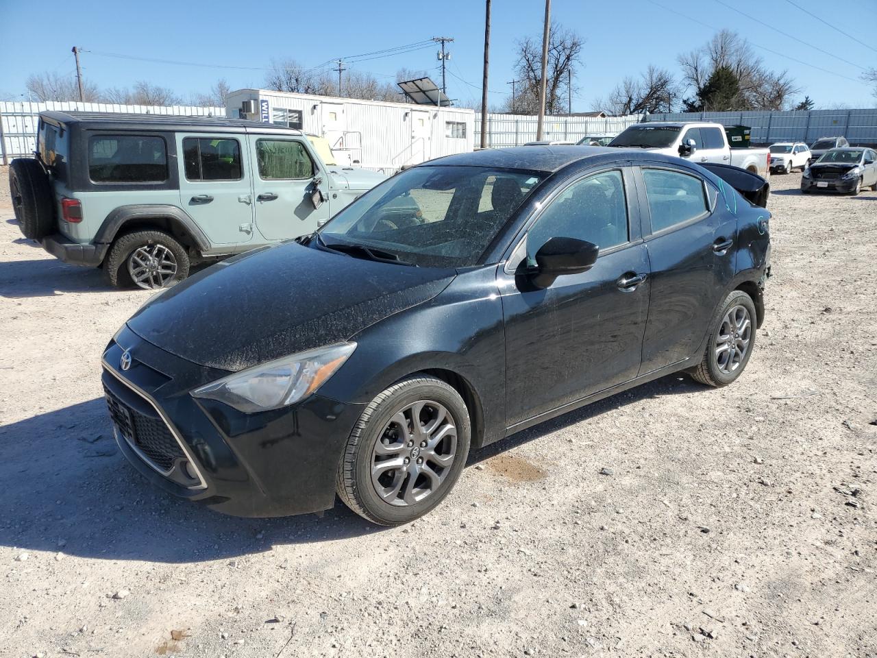TOYOTA YARIS L 2019