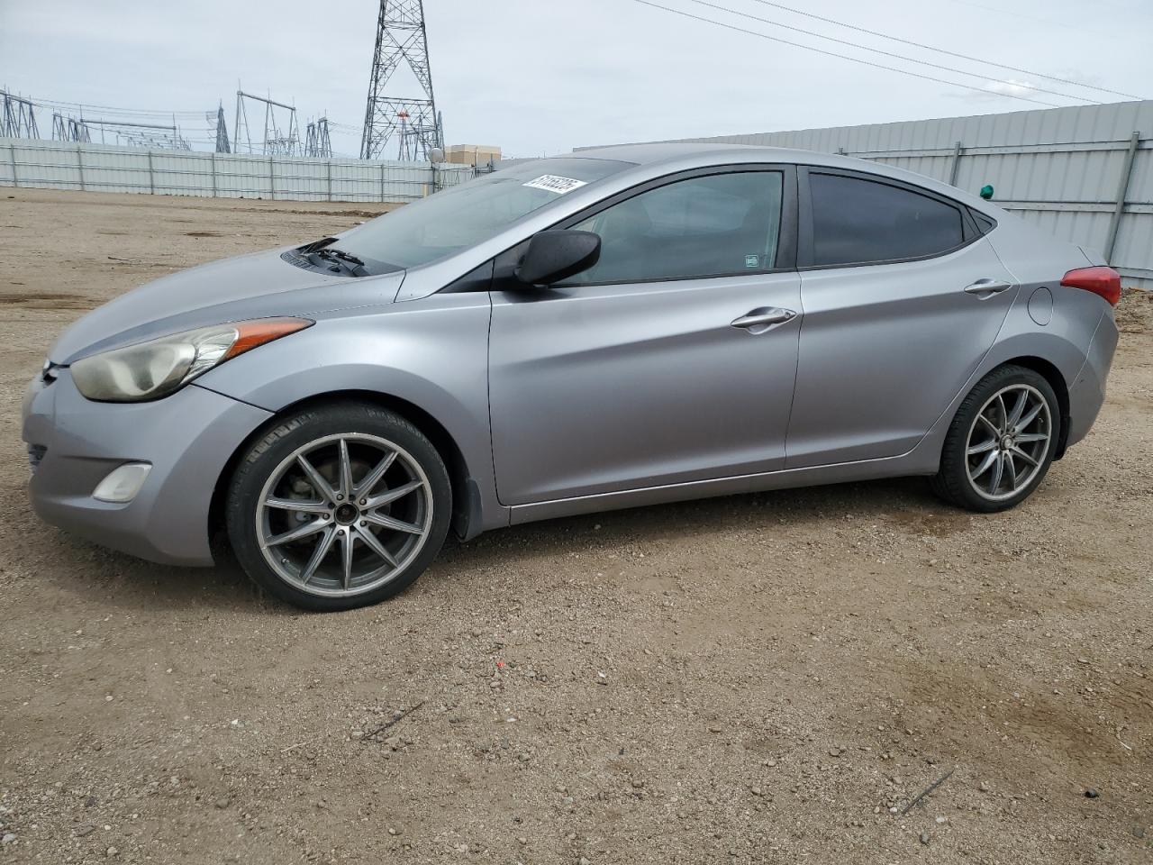 HYUNDAI ELANTRA GL 2013