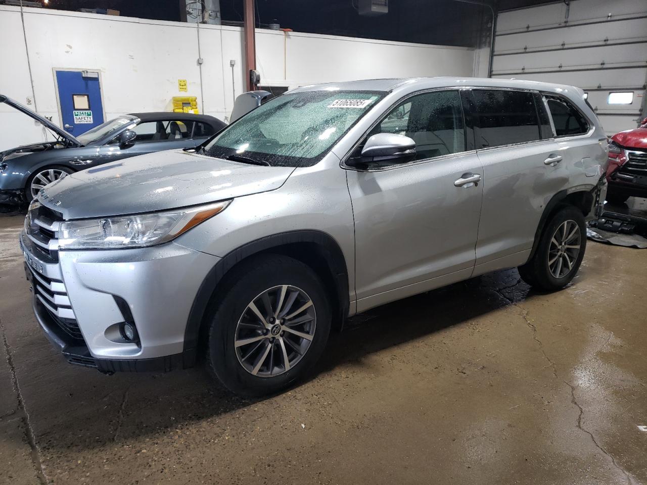 TOYOTA HIGHLANDER 2017