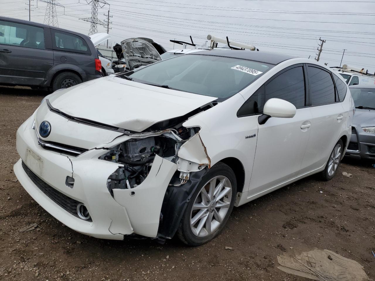 TOYOTA PRIUS V 2012