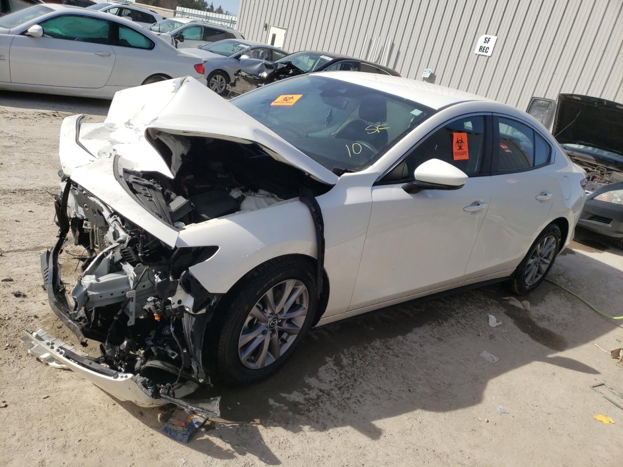 MAZDA 3 2021