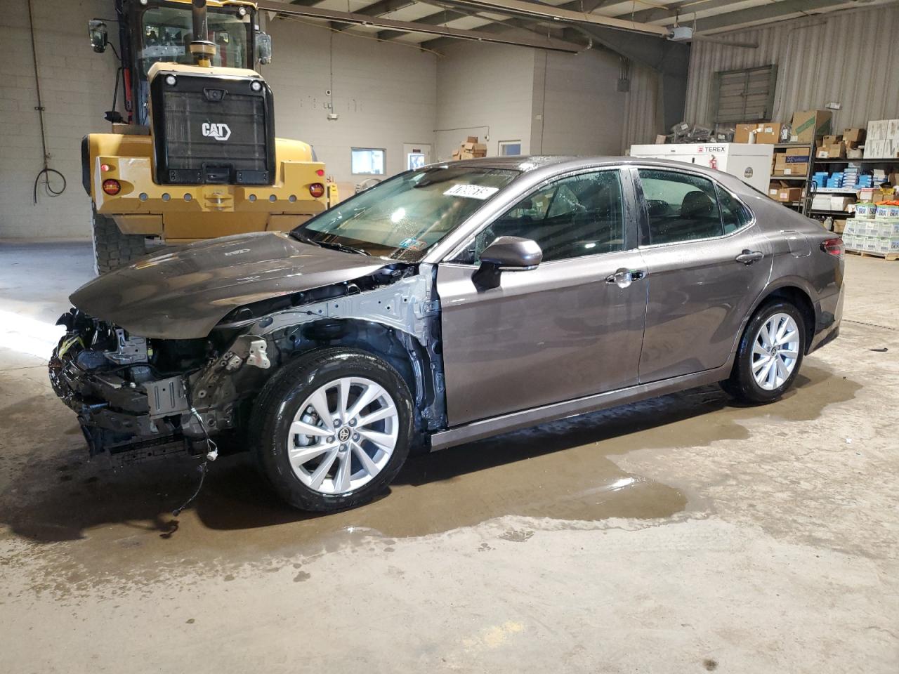 TOYOTA CAMRY LE 2024