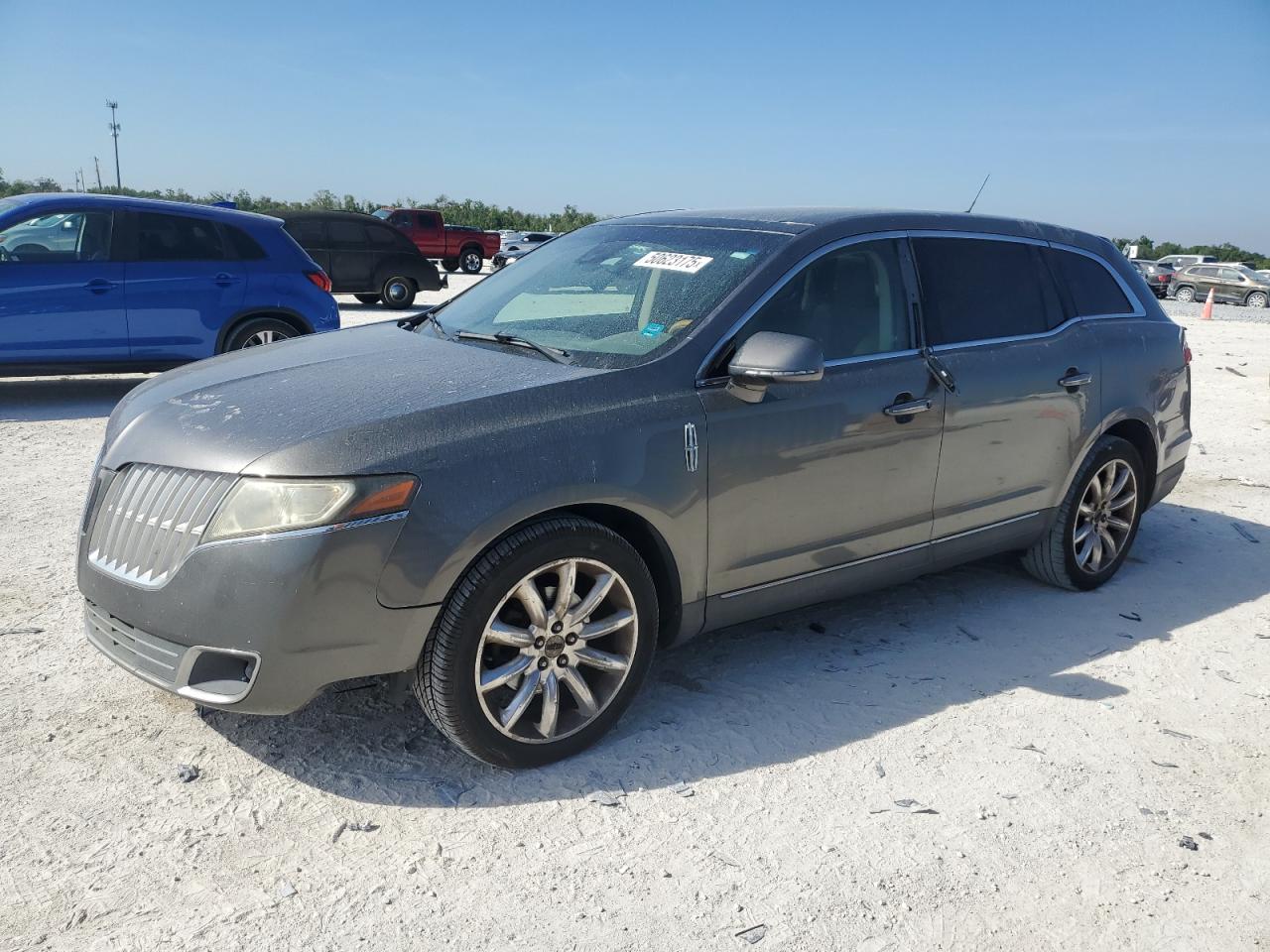 LINCOLN MKT 2010