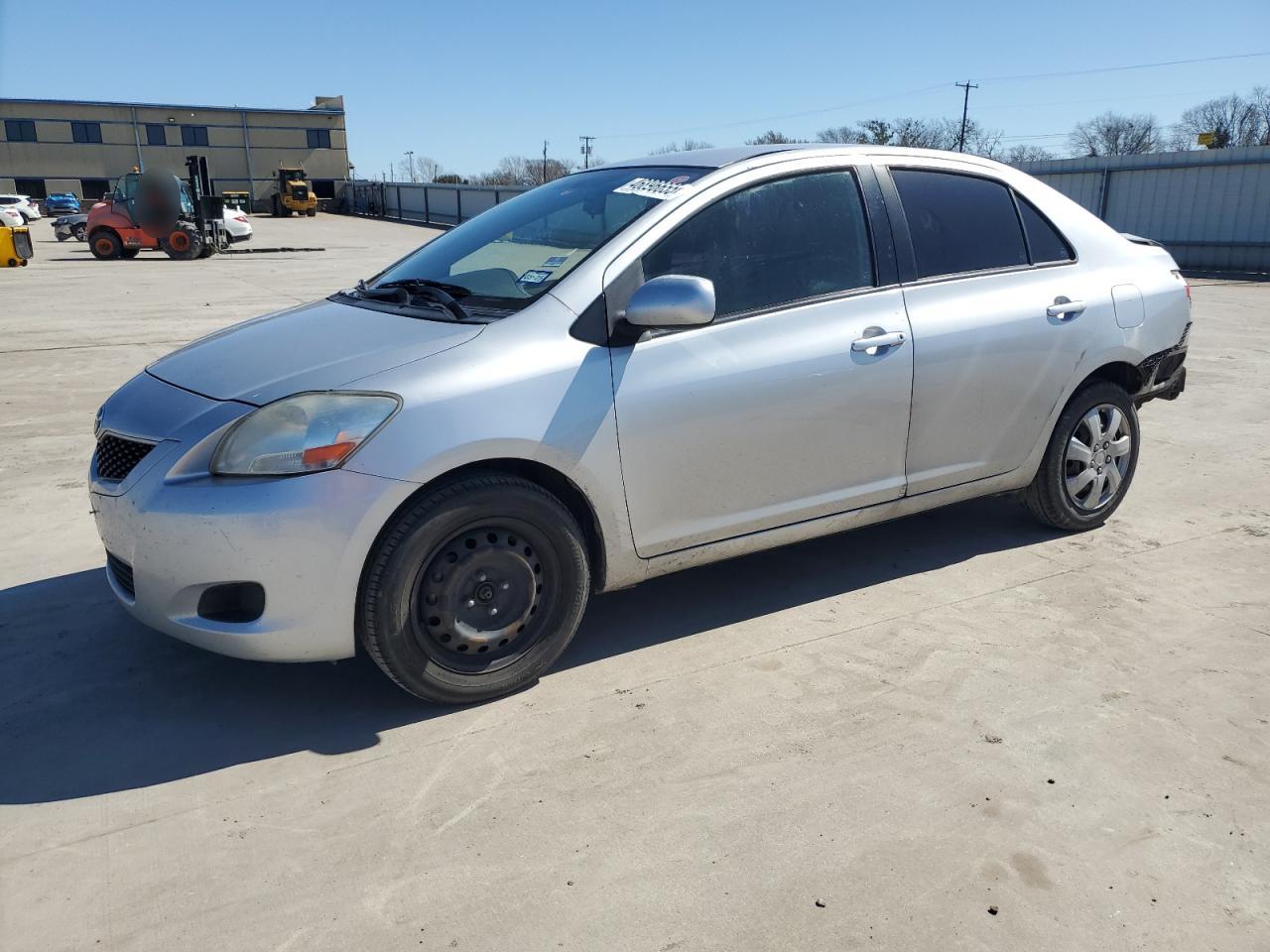 TOYOTA YARIS 2012