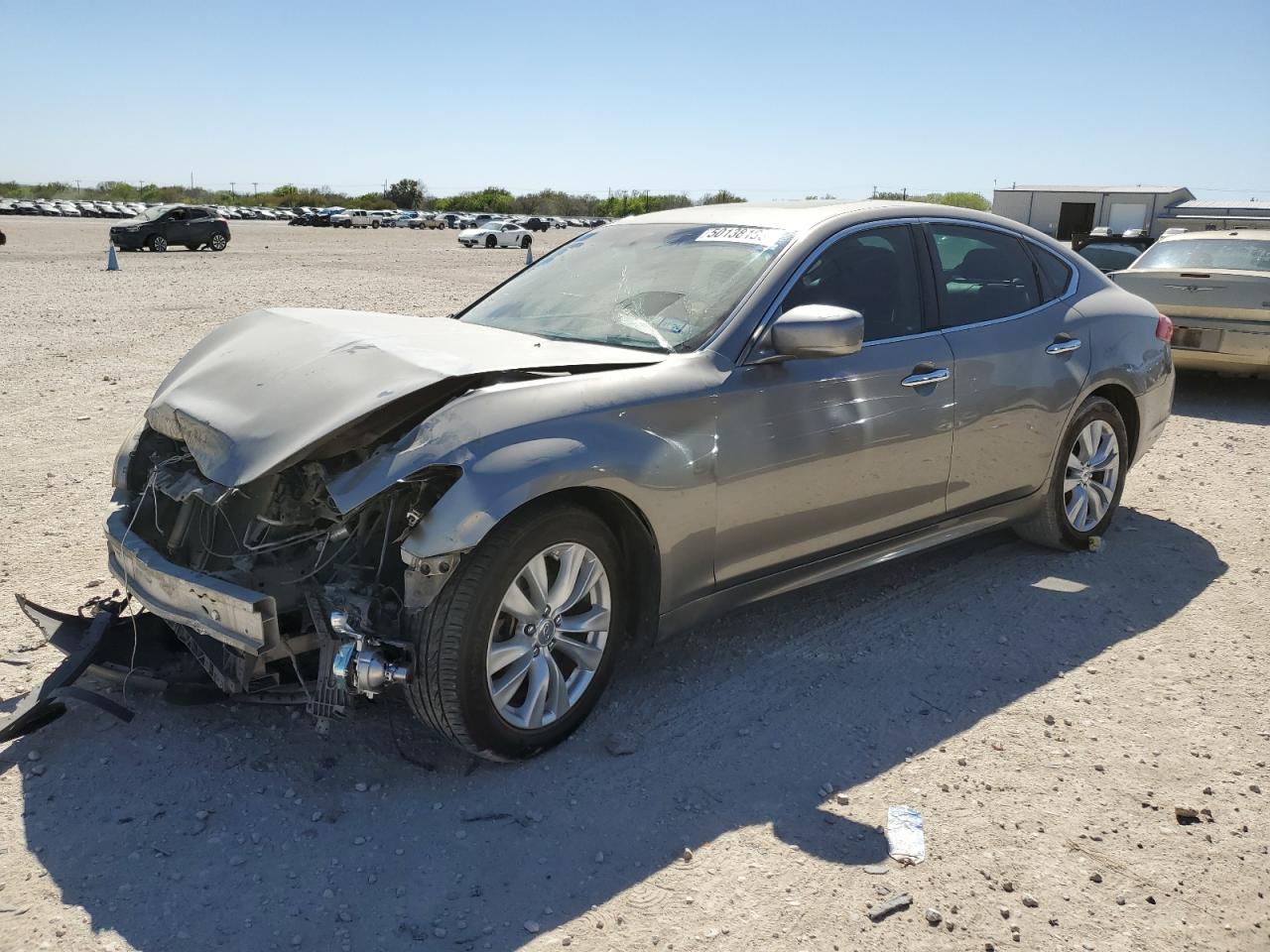 INFINITI M37 2011