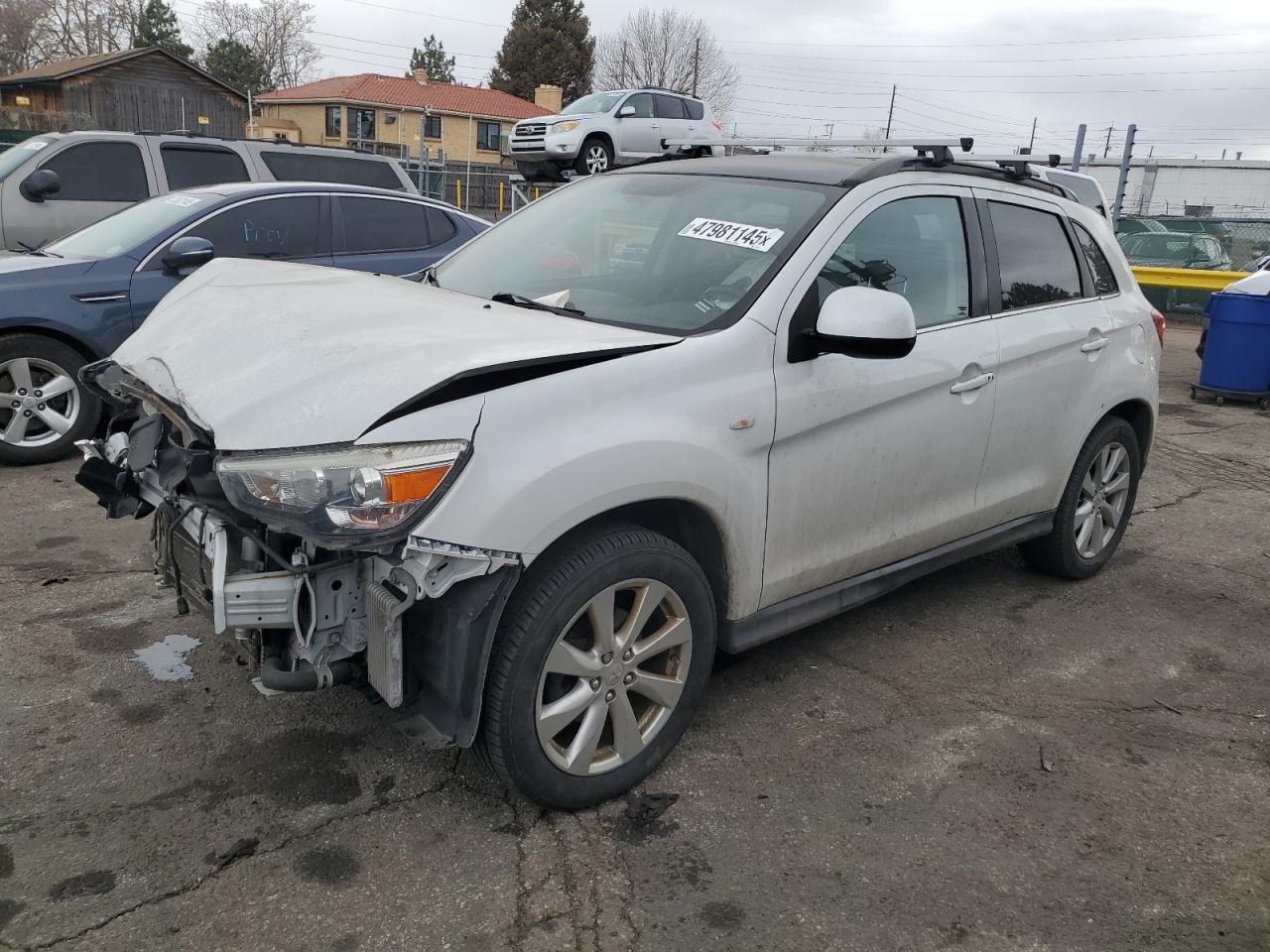 MITSUBISHI OUTLANDER 2015