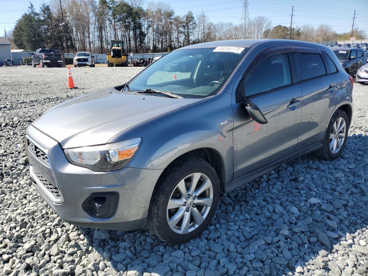 MITSUBISHI OUTLANDER 2015