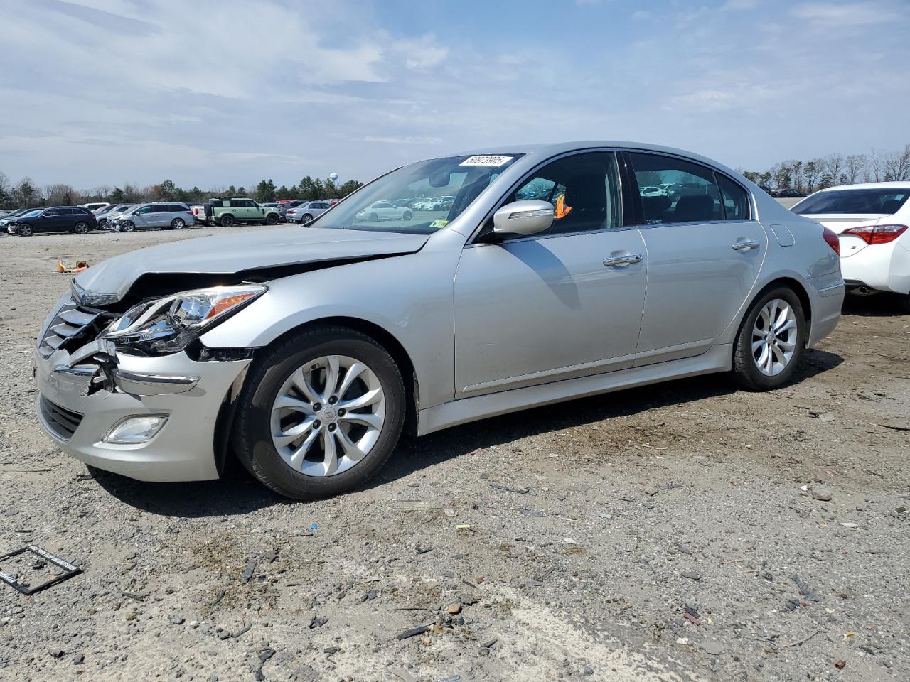 HYUNDAI GENESIS 3. 2013