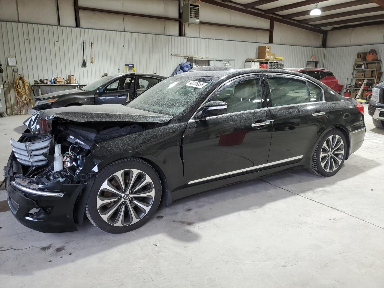 HYUNDAI GENESIS 5. 2013