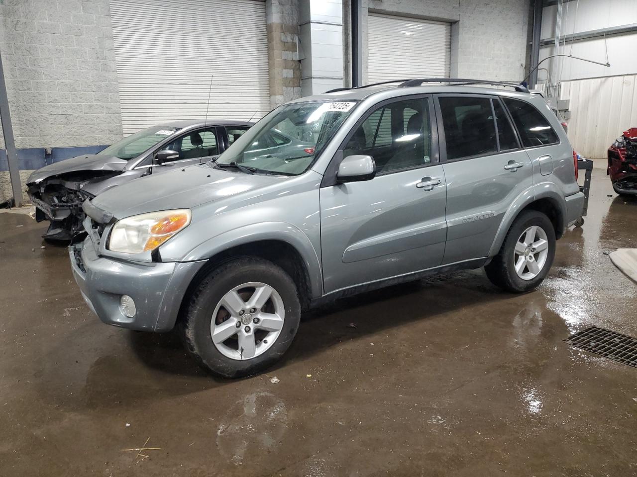 TOYOTA RAV4 2004