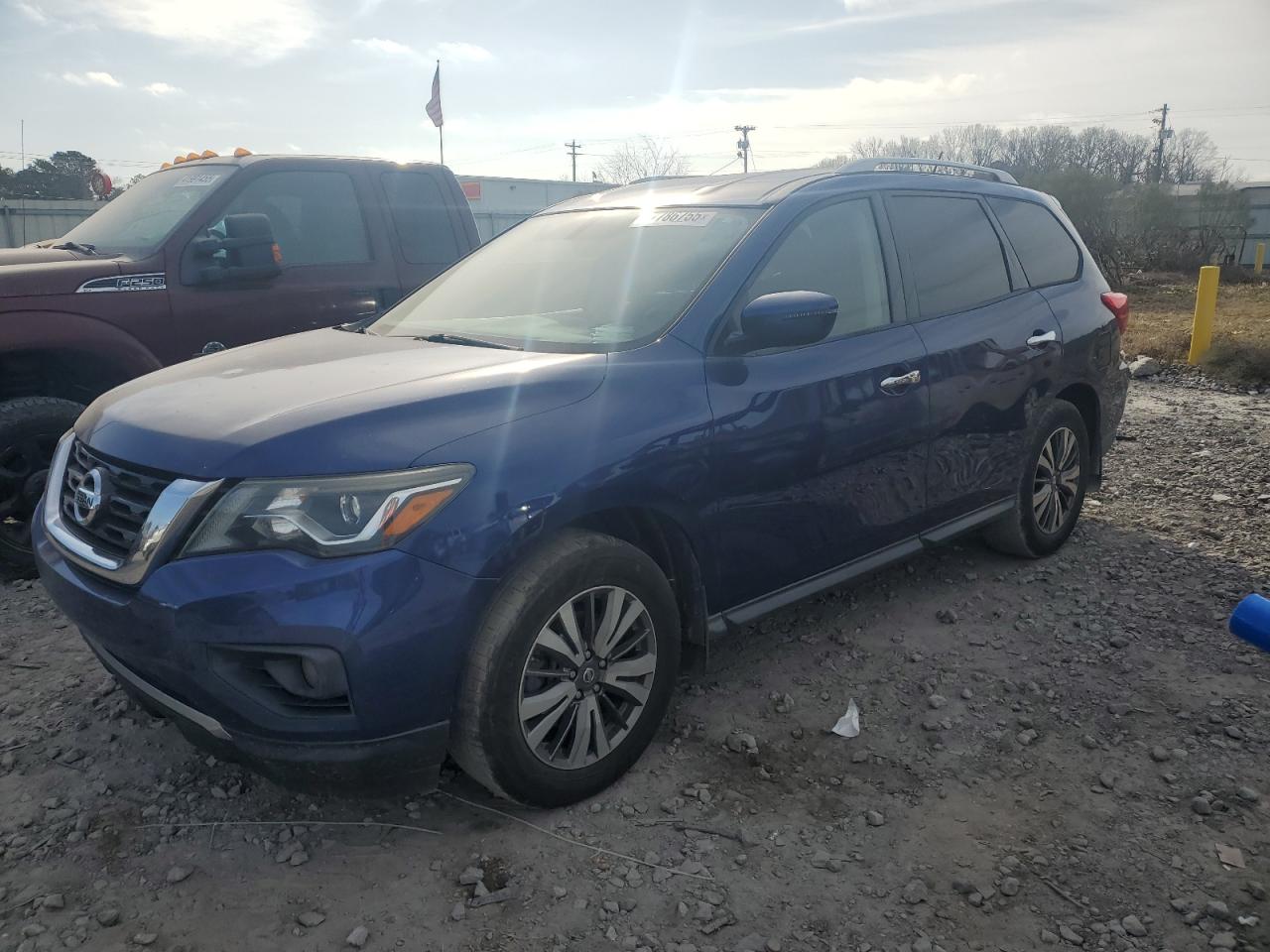 NISSAN PATHFINDER 2018