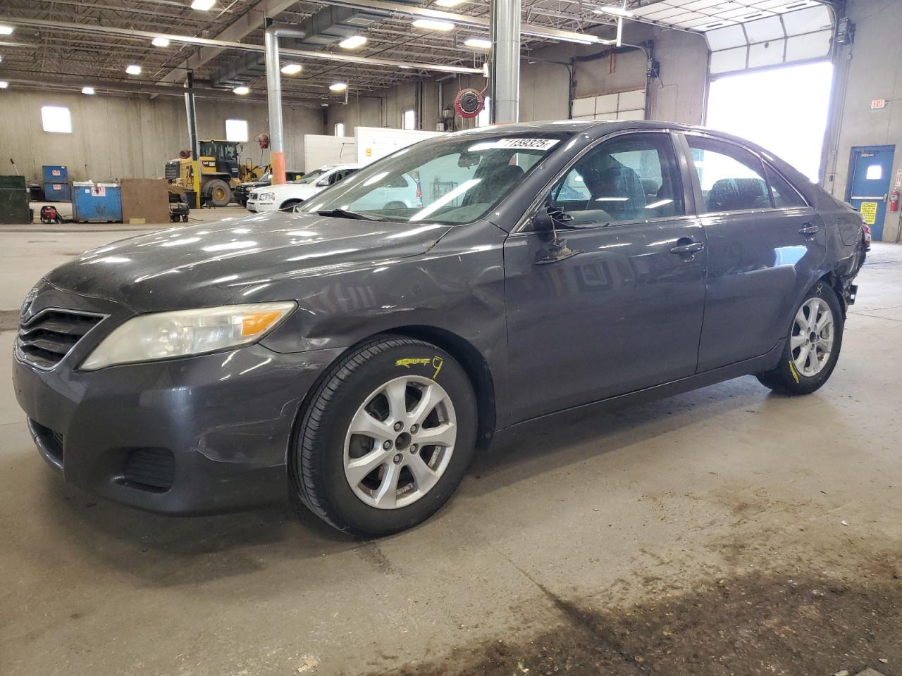 TOYOTA CAMRY BASE 2011