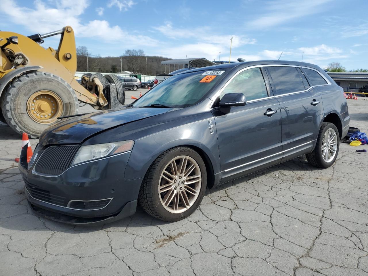 LINCOLN MKT 2014