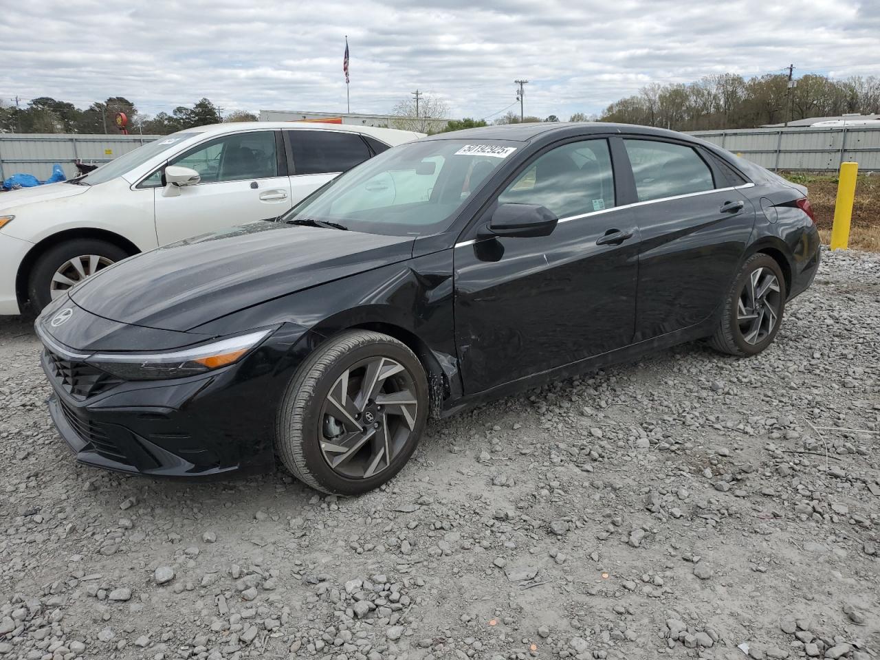HYUNDAI ELANTRA 2024