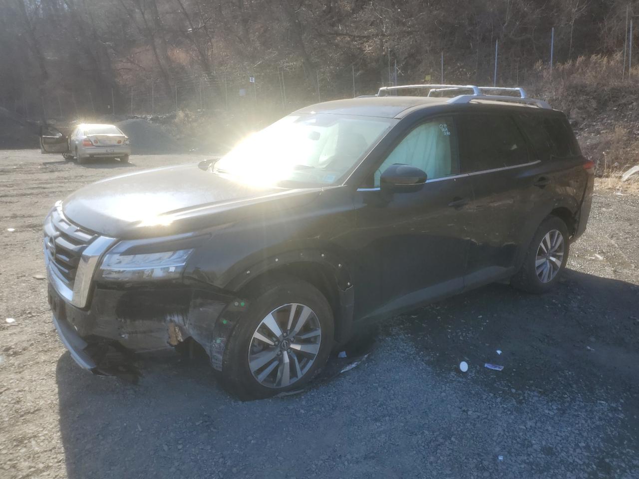 NISSAN PATHFINDER 2024