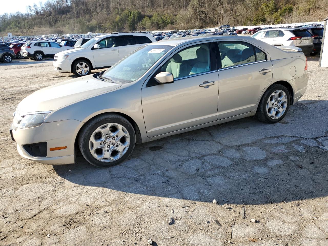 FORD FUSION 2010