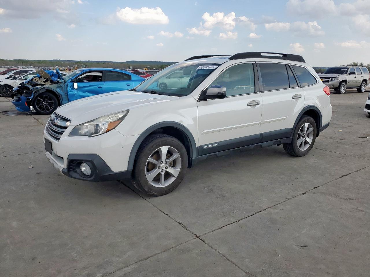 SUBARU OUTBACK 2. 2014