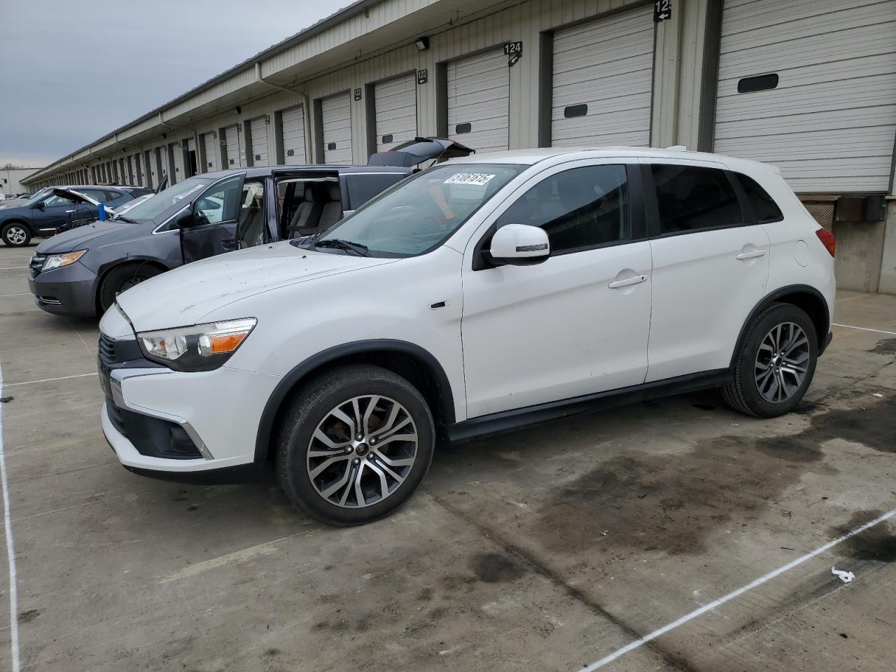 MITSUBISHI OUTLANDER 2017