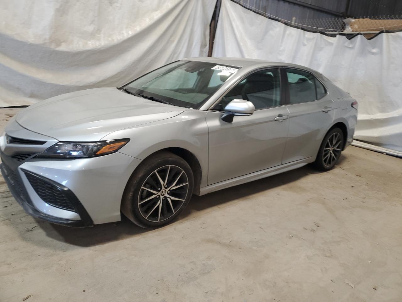 TOYOTA CAMRY SE 2021