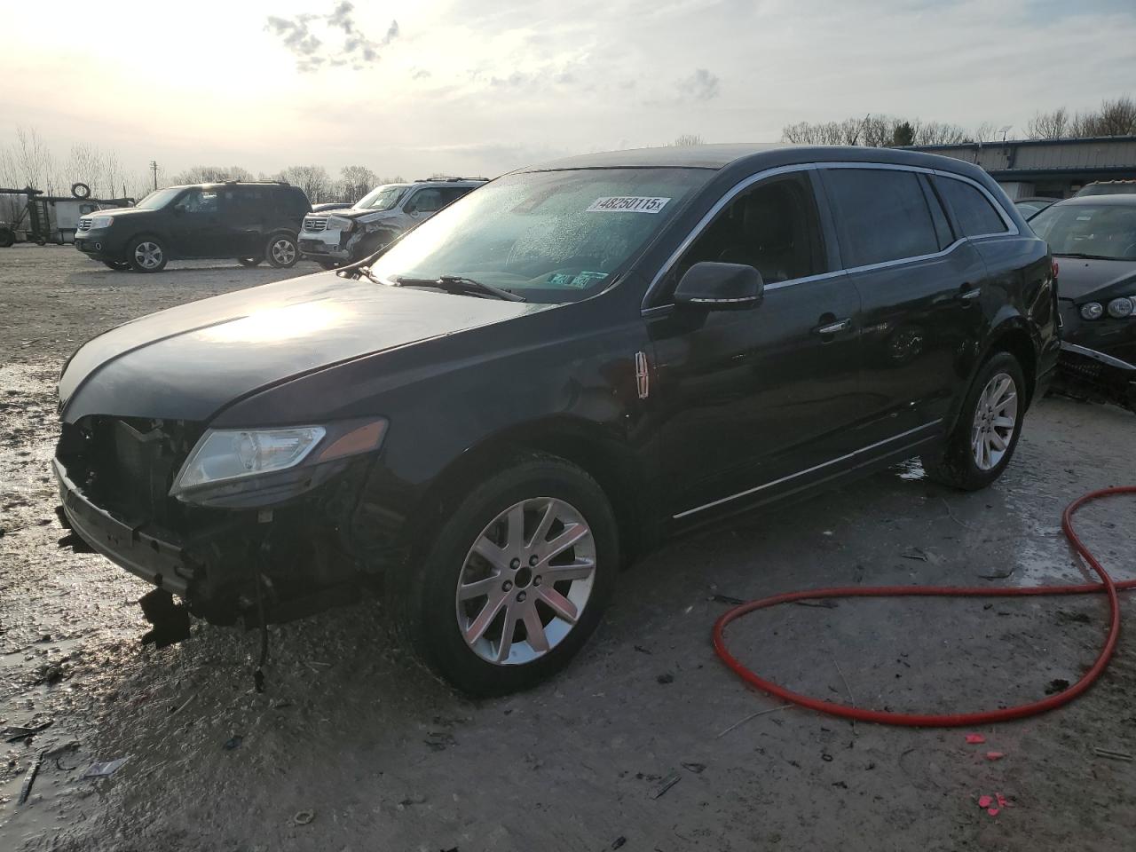 LINCOLN MKT 2014
