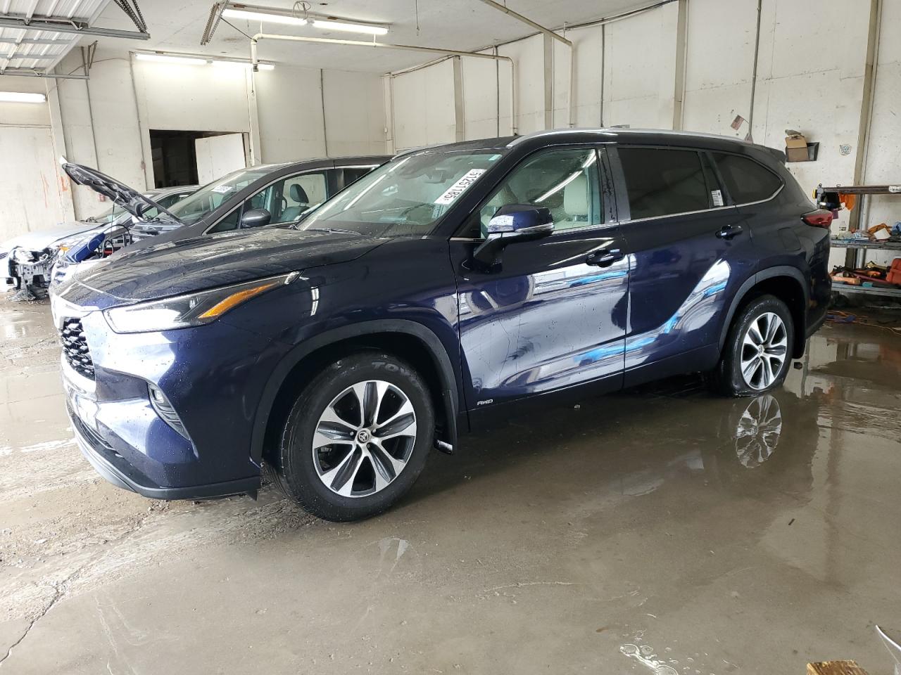 TOYOTA HIGHLANDER 2023