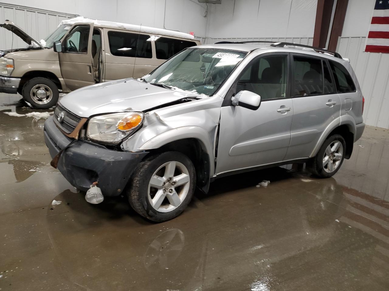 TOYOTA RAV4 2005