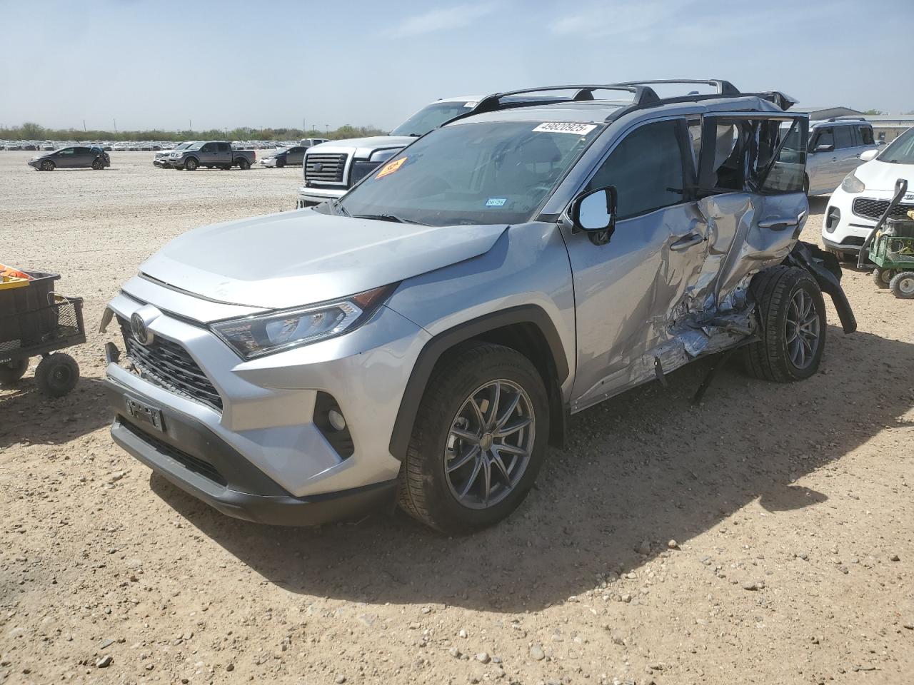 TOYOTA RAV4 XLE P 2021