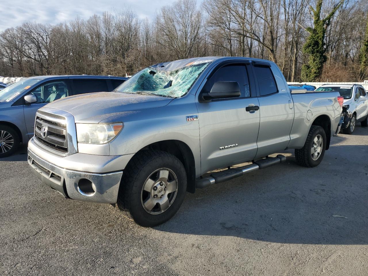 TOYOTA TUNDRA DOU 2011