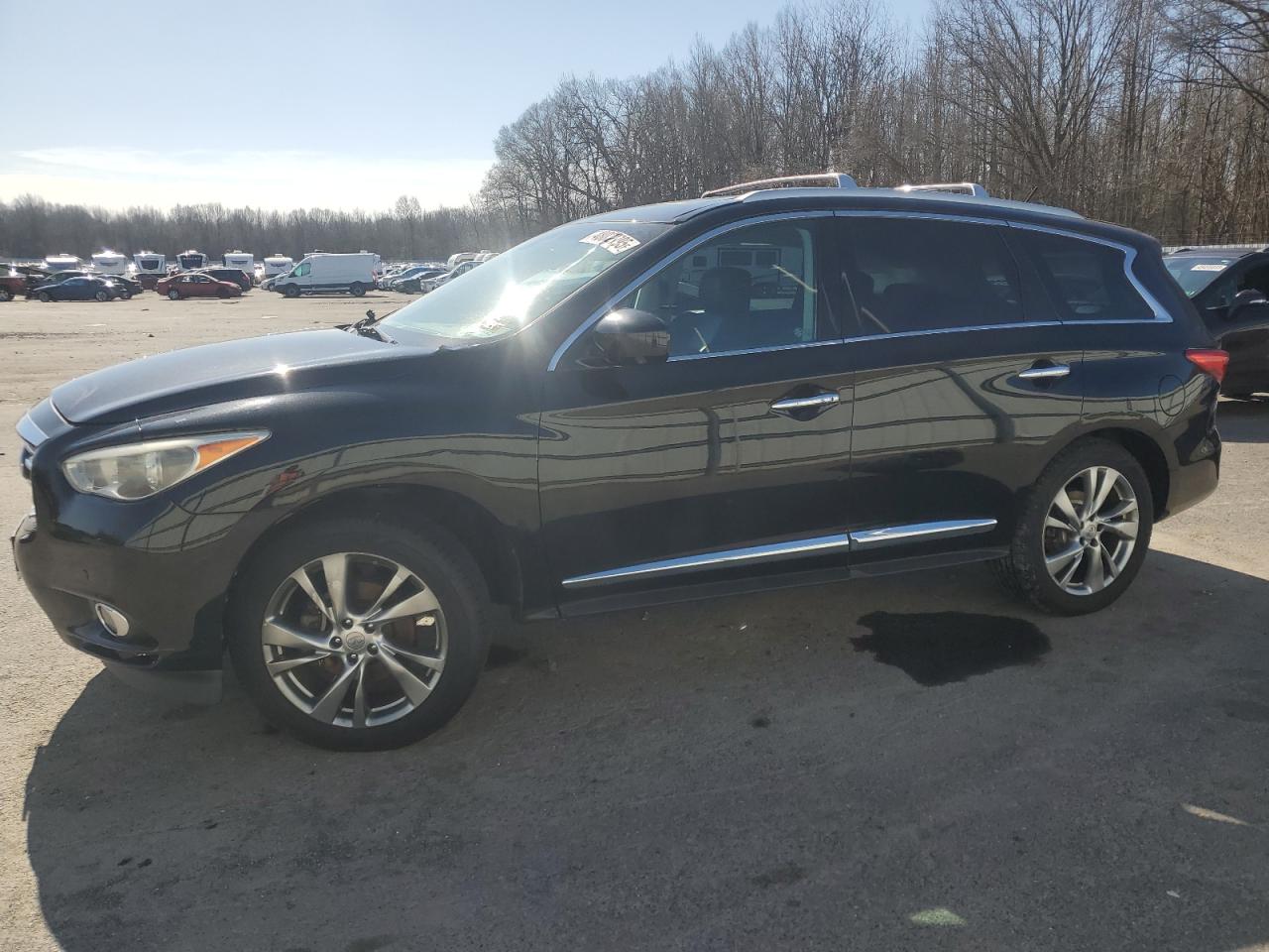 INFINITI JX35 2013