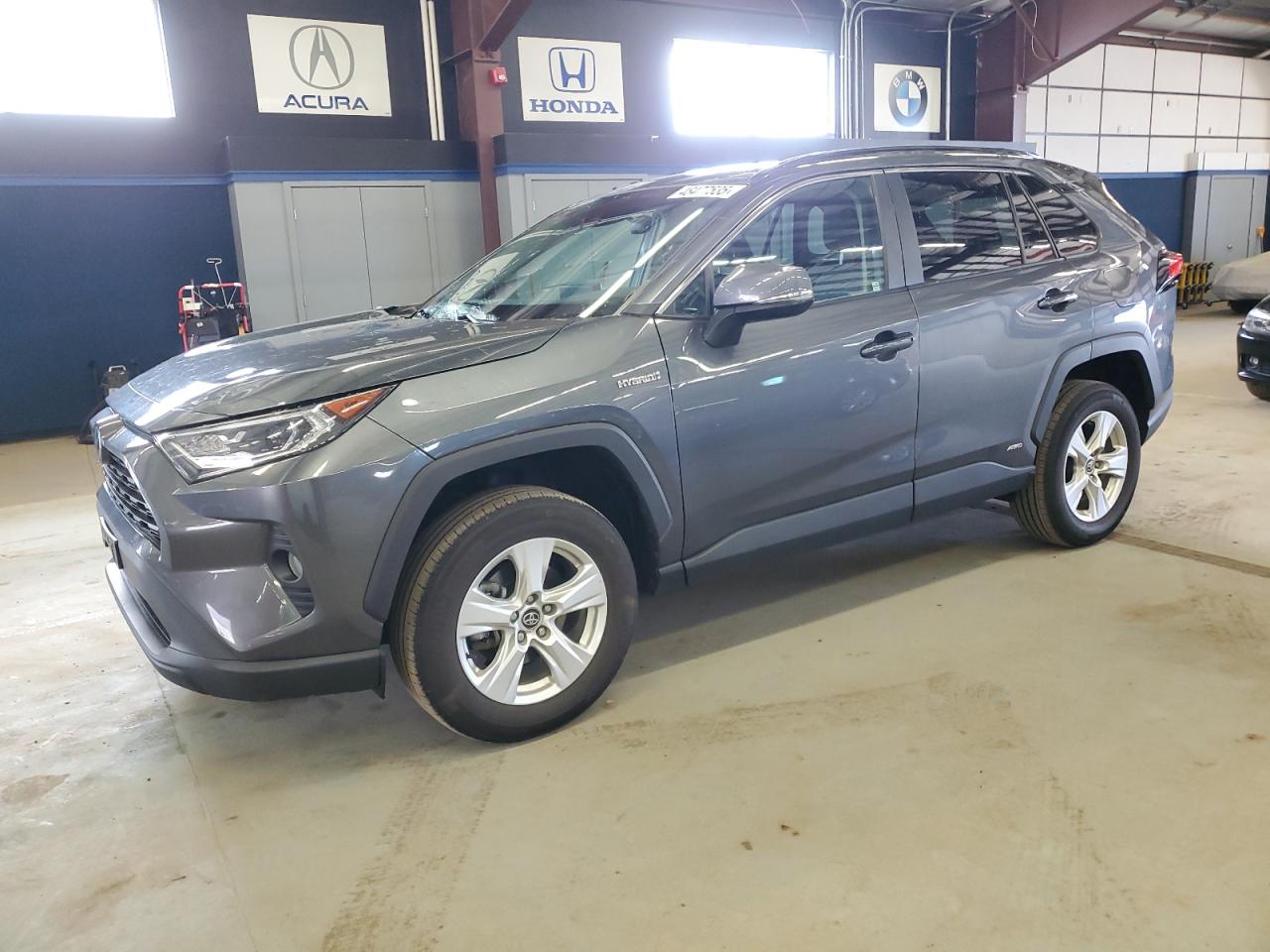 TOYOTA RAV4 XLE 2021