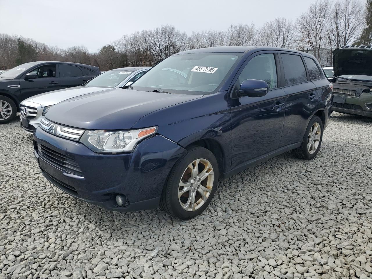 MITSUBISHI OUTLANDER 2014