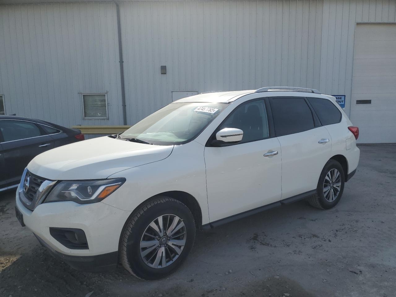 NISSAN PATHFINDER 2018