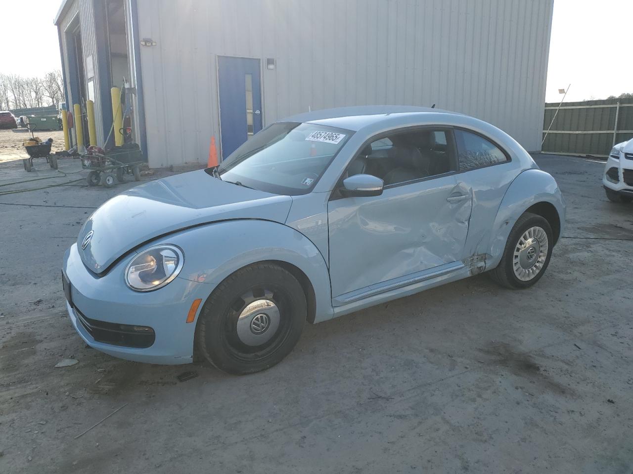 VOLKSWAGEN BEETLE 2013