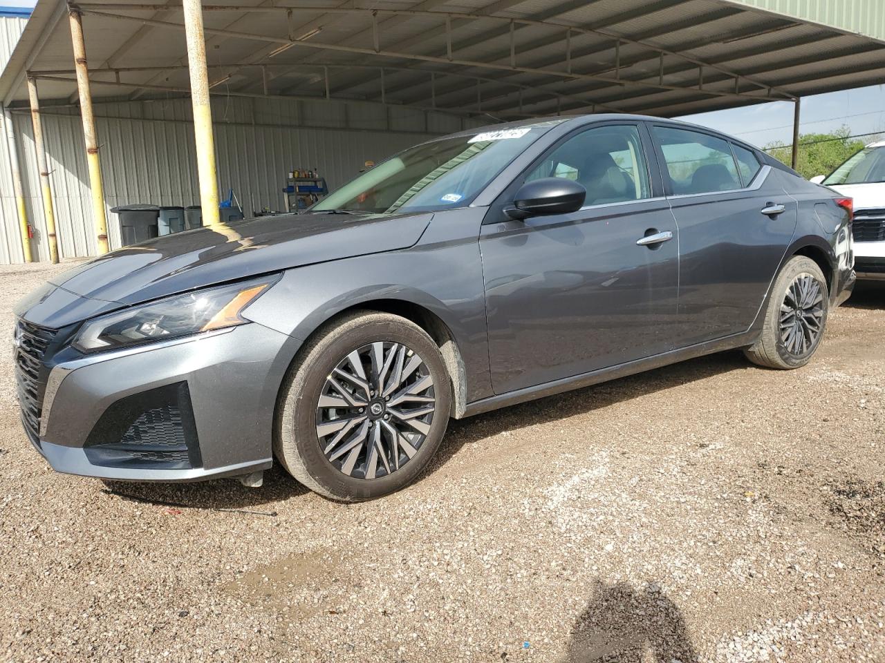 NISSAN ALTIMA SV 2025