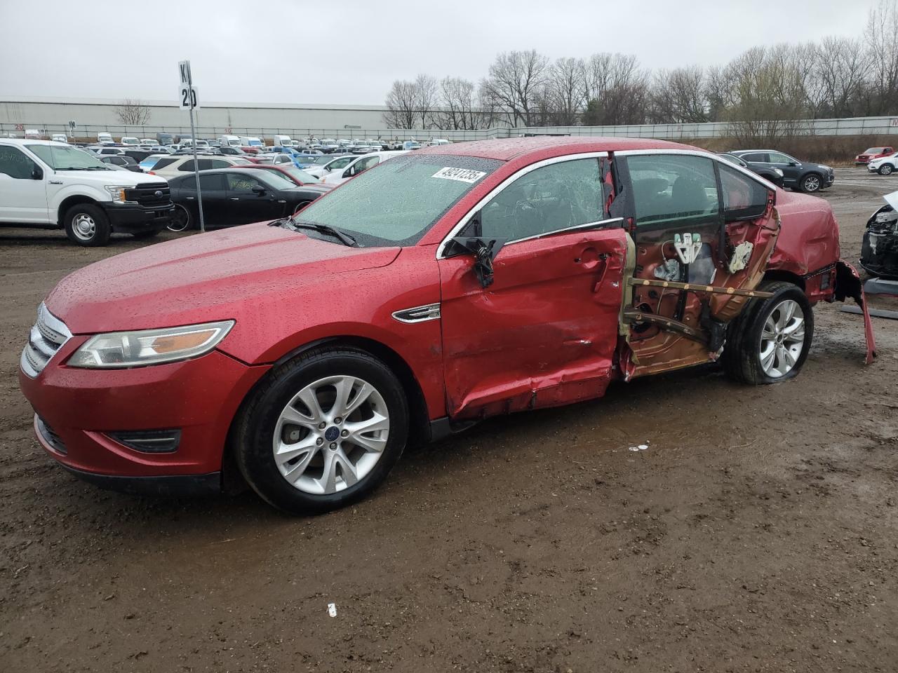 FORD TAURUS SEL 2010