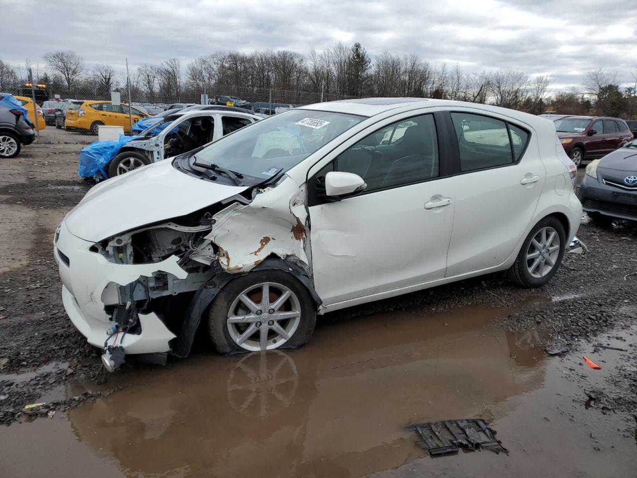 TOYOTA PRIUS C 2013