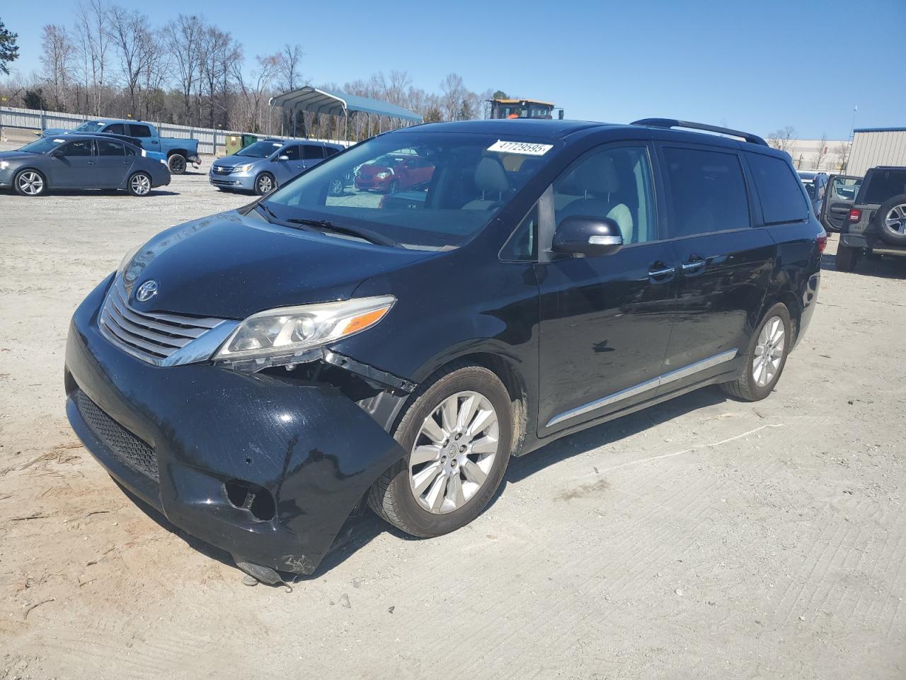 TOYOTA SIENNA XLE 2015