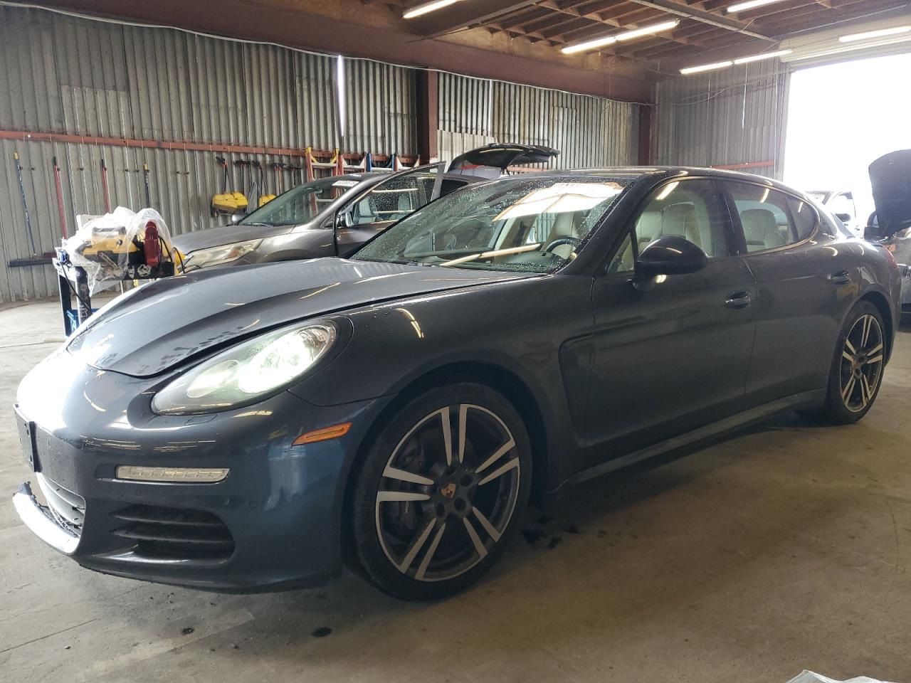 PORSCHE PANAMERA 2 2014