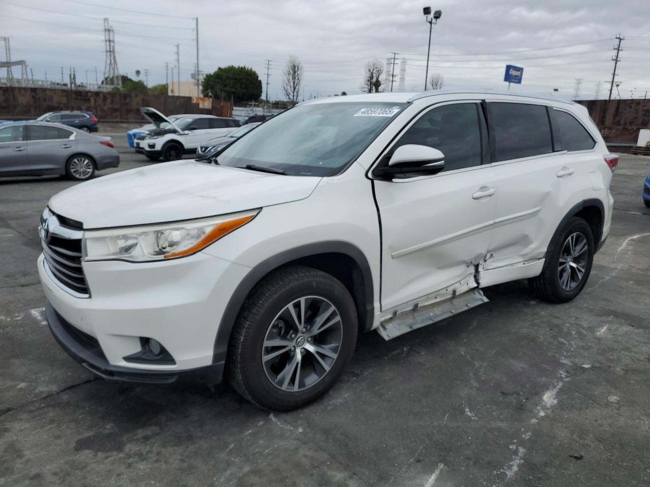 TOYOTA HIGHLANDER 2016